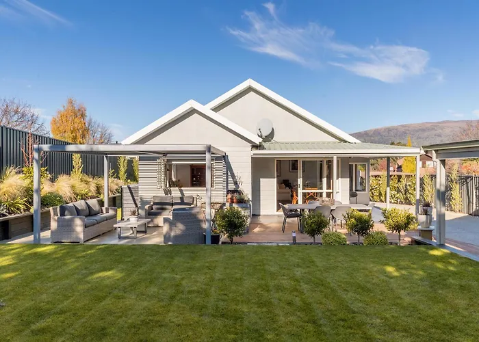 The Mount Iron Bothy Wanaka